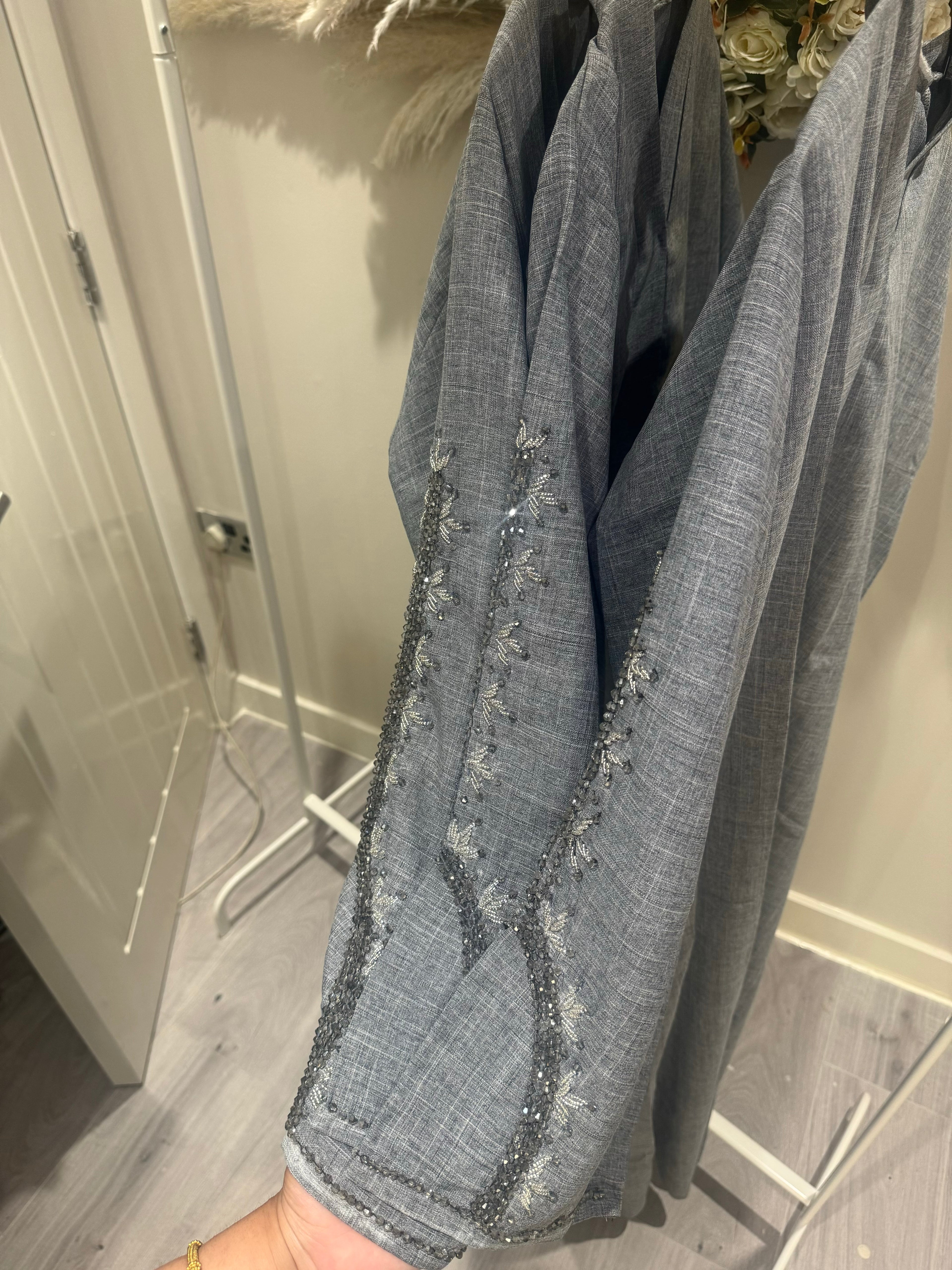 Inayah - Grey Abaya
